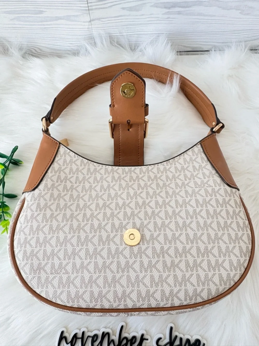 Michael Kors Lillian Shoulder Bag‎ with Buckle Detail in Vanilla/Acorn